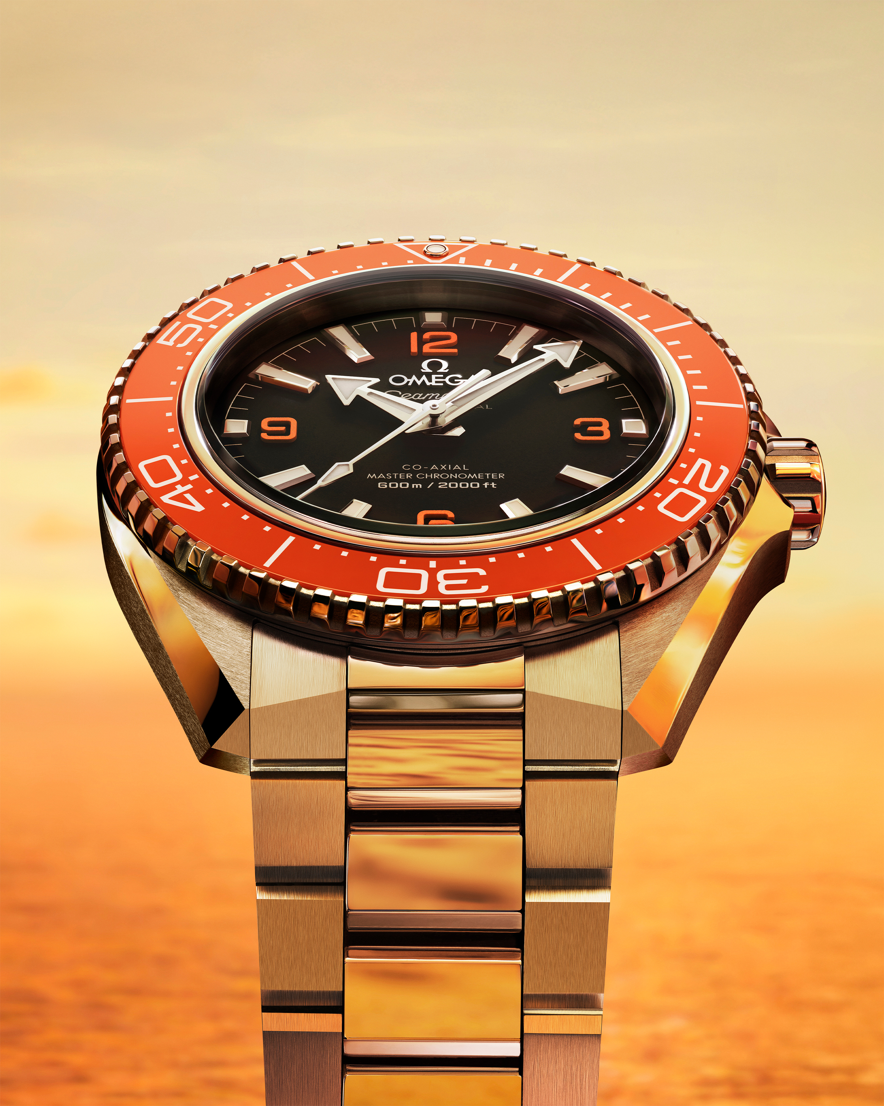 欧米茄橙席卷重庆 山城入海，潮涌橙新！欧米茄在重庆正式发布第四代海马系列海洋宇宙