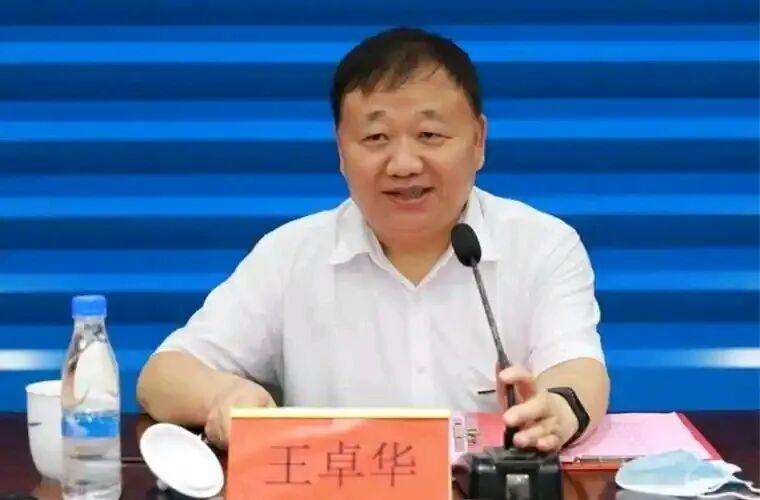 广西特聘专家
教育部评估中心审核评估专家
享受国务院政府特殊津贴
国家社科基金重