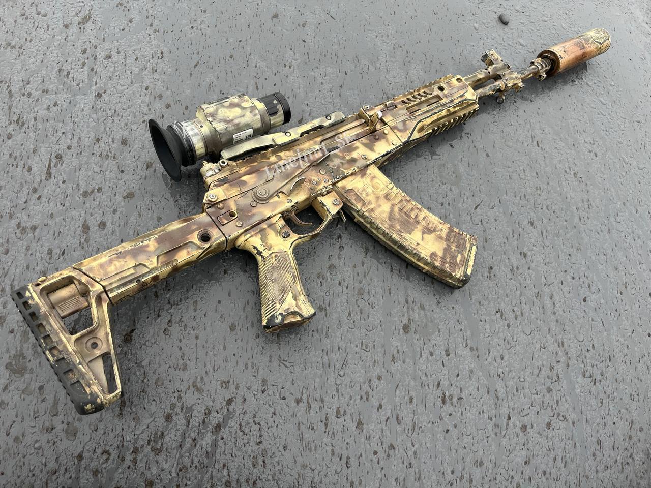 乌克兰特种部队成员的轻武器装备，包括HK P30、PYa、Glock 17 Ge