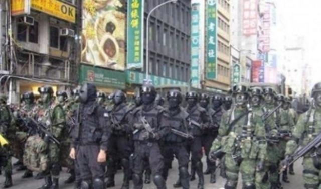 台湾回归在即！那么当部队开始登陆，履行接管台湾的责任时，台湾还有30万武装力量，