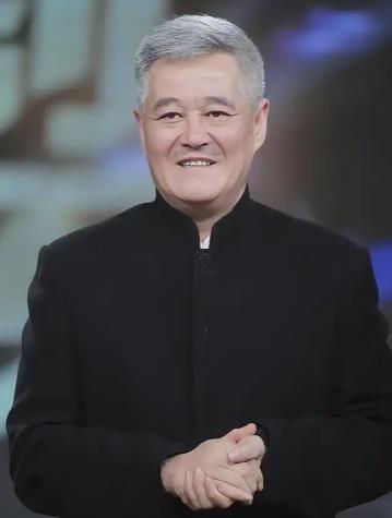 赵本山近况 东北王赵本山女儿“球球”直播透露老父亲近况，称赵本山69岁了，每天坚