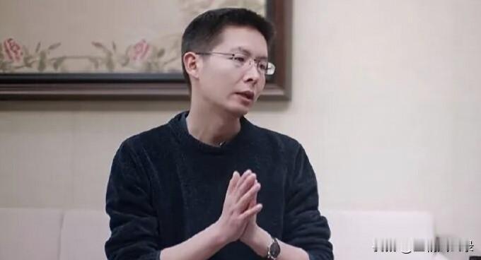 王兴兴认为当前机器人技术接近10岁孩子水平，大规模应用或需3到5年
人形机器人作