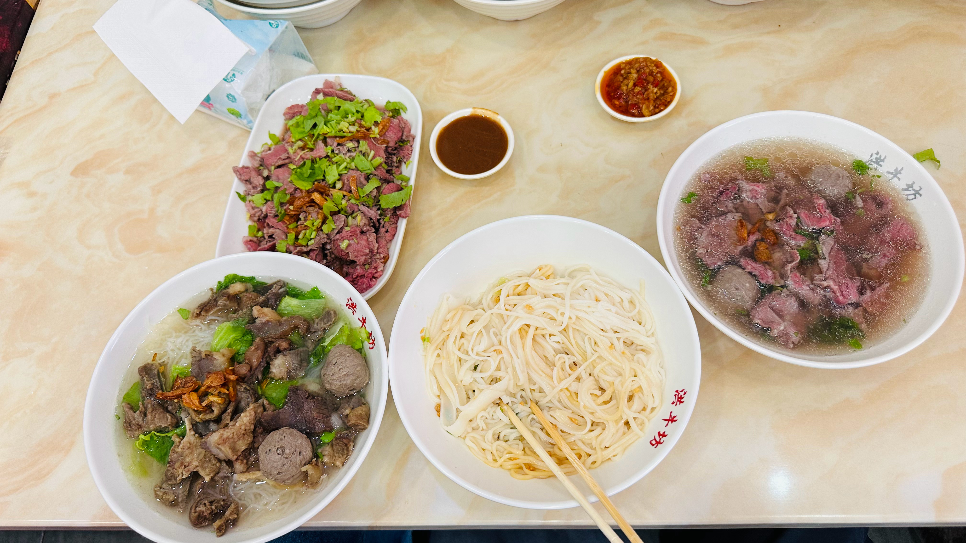 饿了吗？我吃饱了 