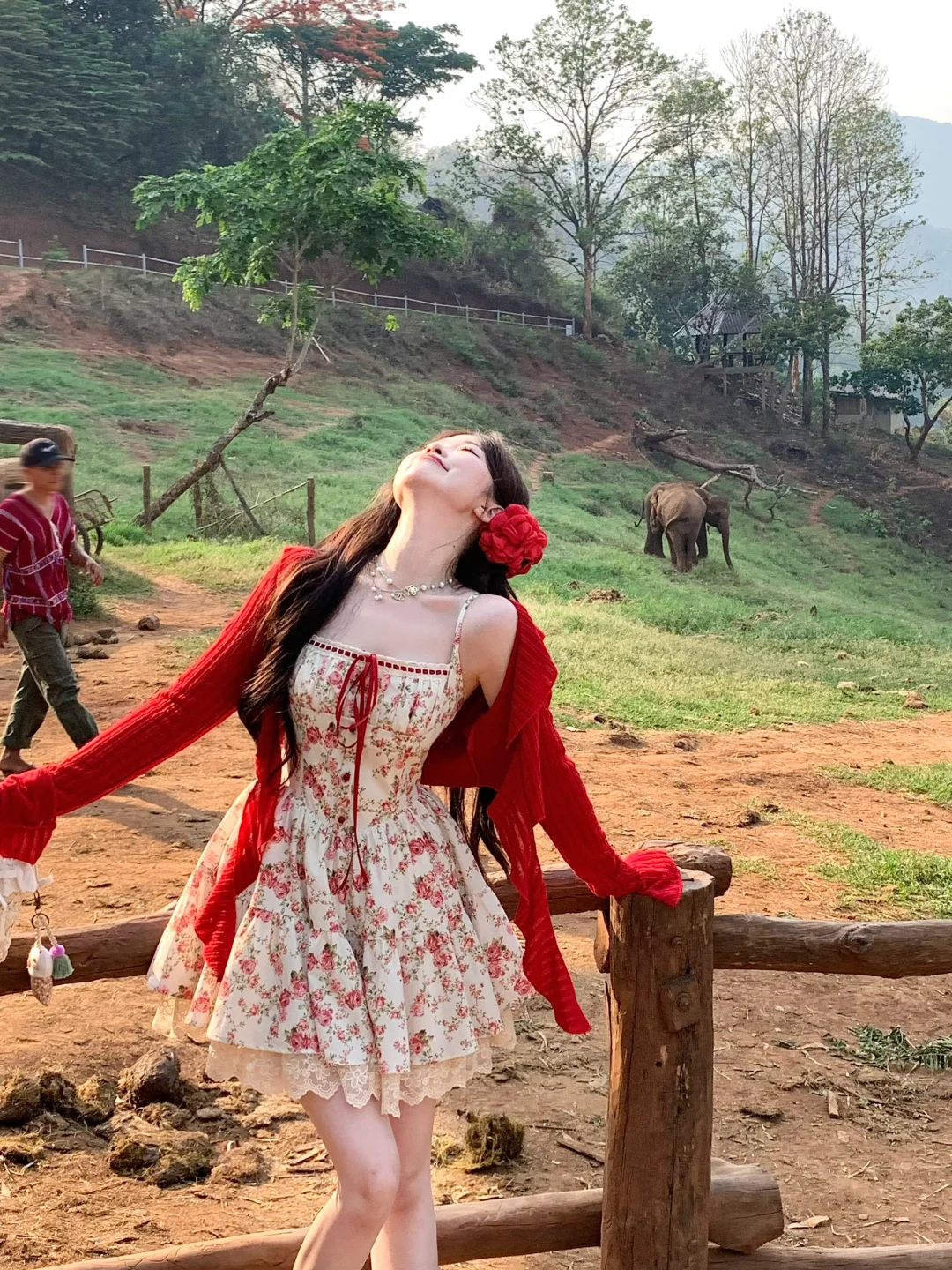 红碎花裙太美了吧🌹