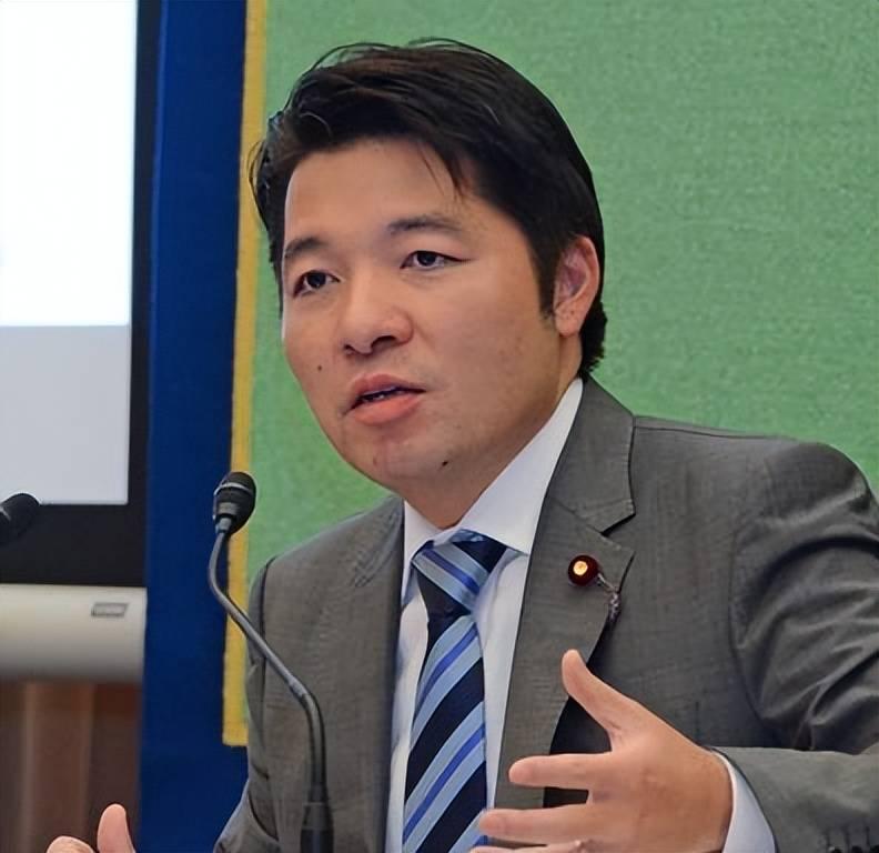 行程结束，日本代表团离开北京，走前提出三个要求，中方斩钉截铁。日本跨党派议员团访