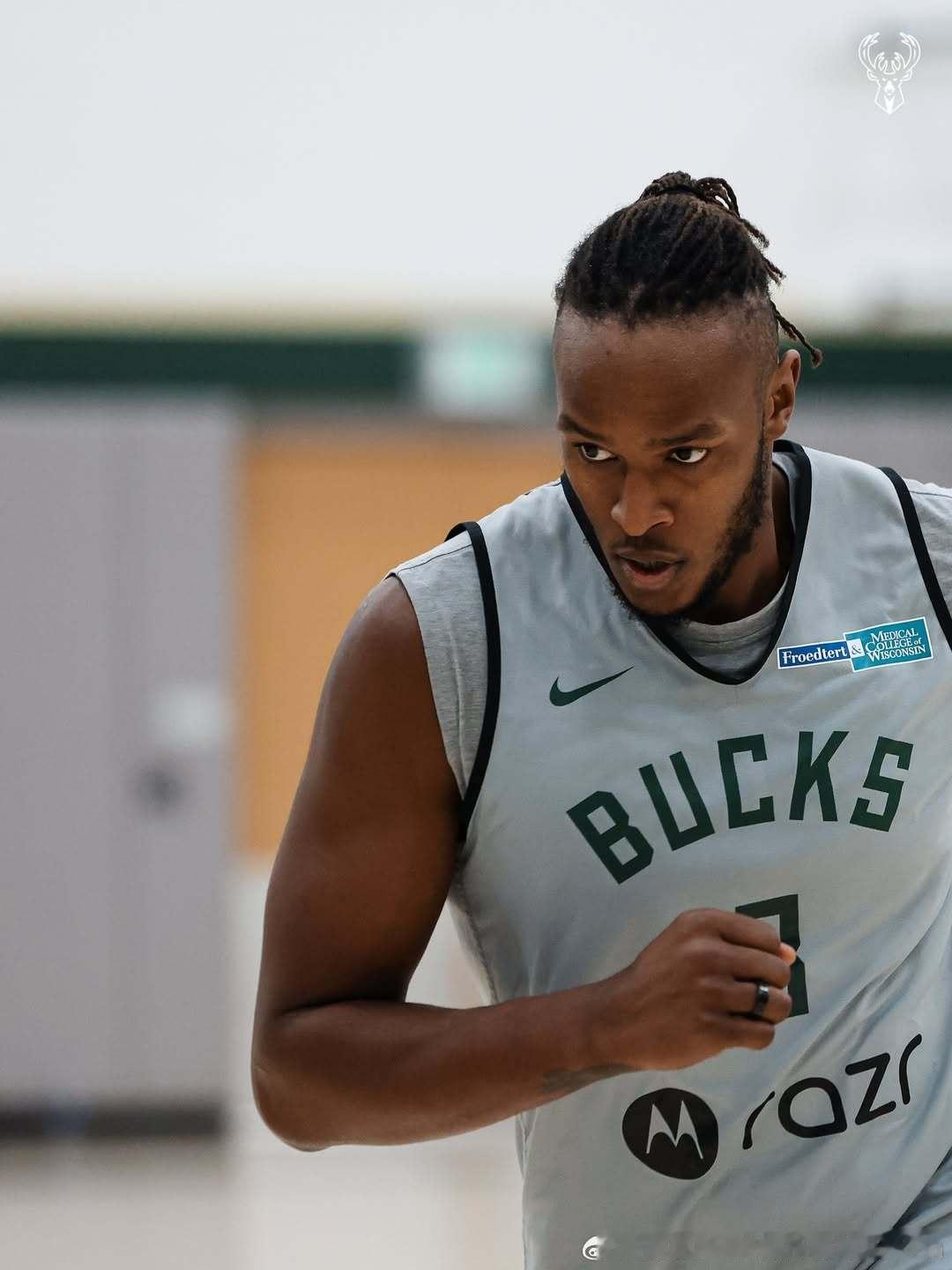 训练ing！雄鹿nba话题讨论 ​​​