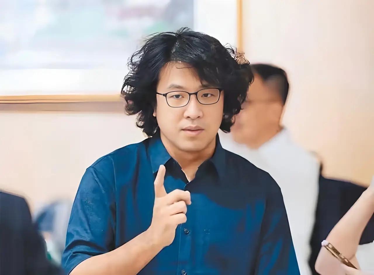 国共智库论坛成功举办，台湾沈伯洋看到后生气了，他在社交平台上发文称，国共论坛谈的