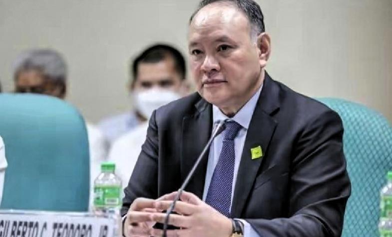 求锤得锤！听说要被中国制裁，菲防长笑着说：“我在中国没有资产，也不打算去中国！”