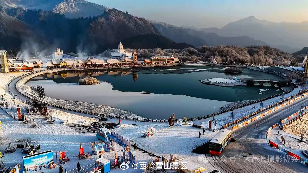 西岭雪山后山滑雪场景区2026年1月1日限流公告尊敬的游客朋友：        