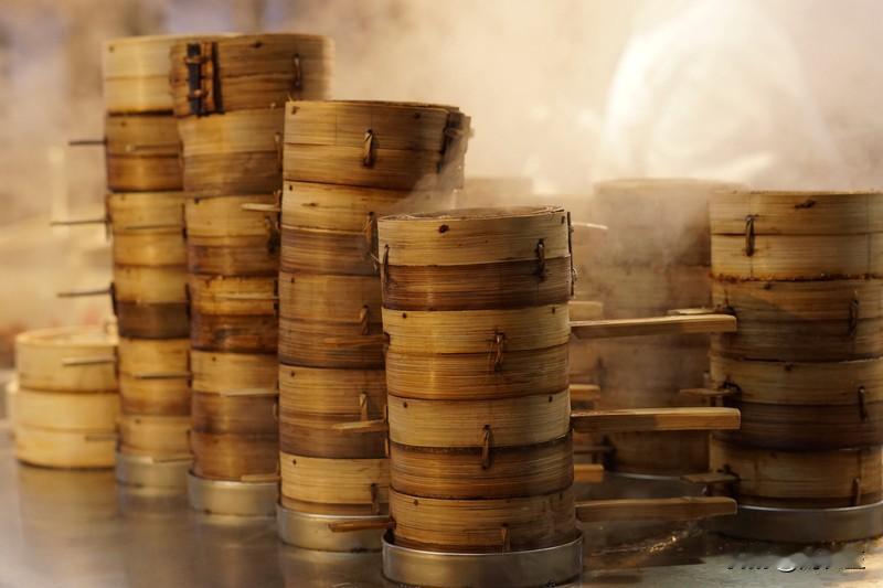 烟火家常，皆是温情

生活里最动人的幸福，从来都藏在细碎的日常里，藏在一桌热气腾