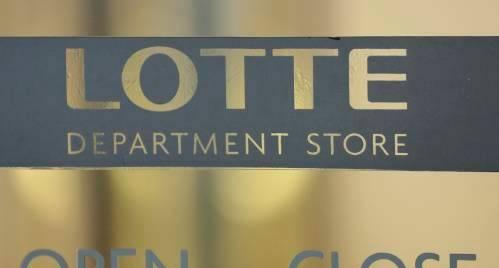 据警方和消防部门消息，8日晚7时30分左右，一则关于“诈弹”威胁的帖子发布于DC