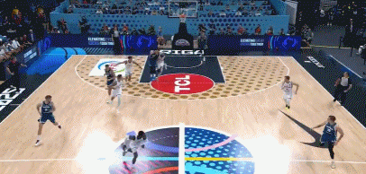 东契奇后场长传助攻队友扣篮得手 ​​​