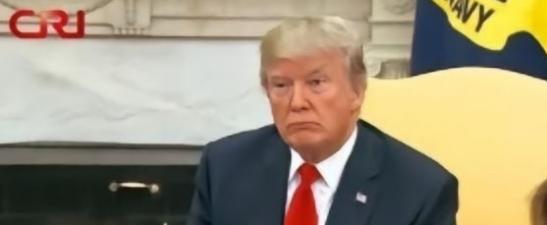 美国真是把“双标”玩出了新高度、新花样！当年死活不肯遣返中国外逃贪官，把这些人当