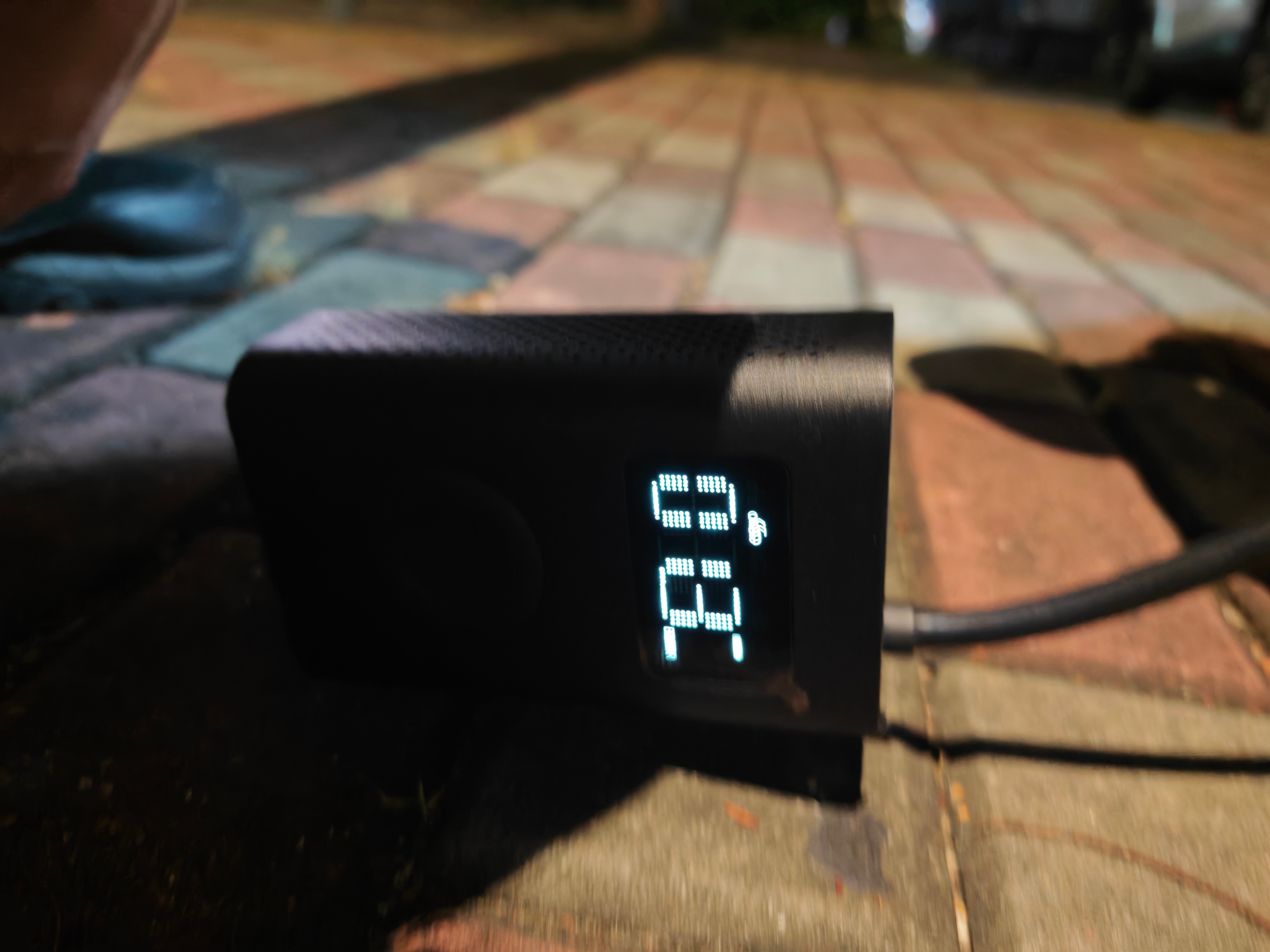 无语子，我前几天不是说9号这个电动车电瓶坏了不耐用吗，结果群友提醒后发现可能还真