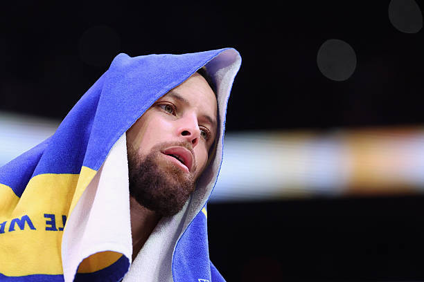 库里本赛季到此结束，在个人和球队都经历了这么多伤病之后，这样的结局也是可以预期的