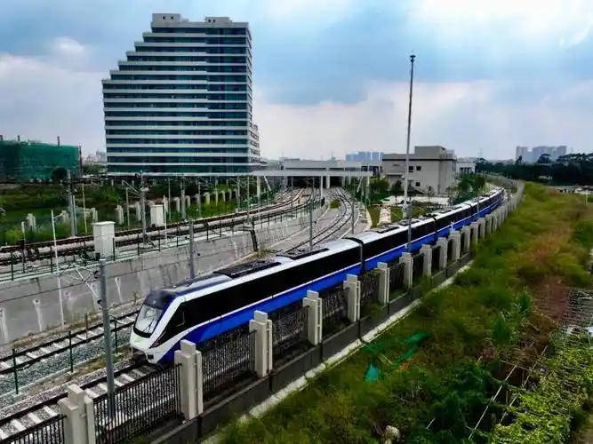 东莞人等了8年的大动脉，终于跳动了！11月28日，地铁1号线贯通，这座“双万之城