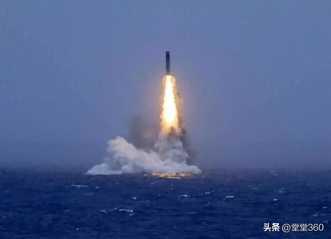 潜射导弹细节曝光！
一、发射地点：有媒体报道推测，发射地点为渤海湾。官方今天公布