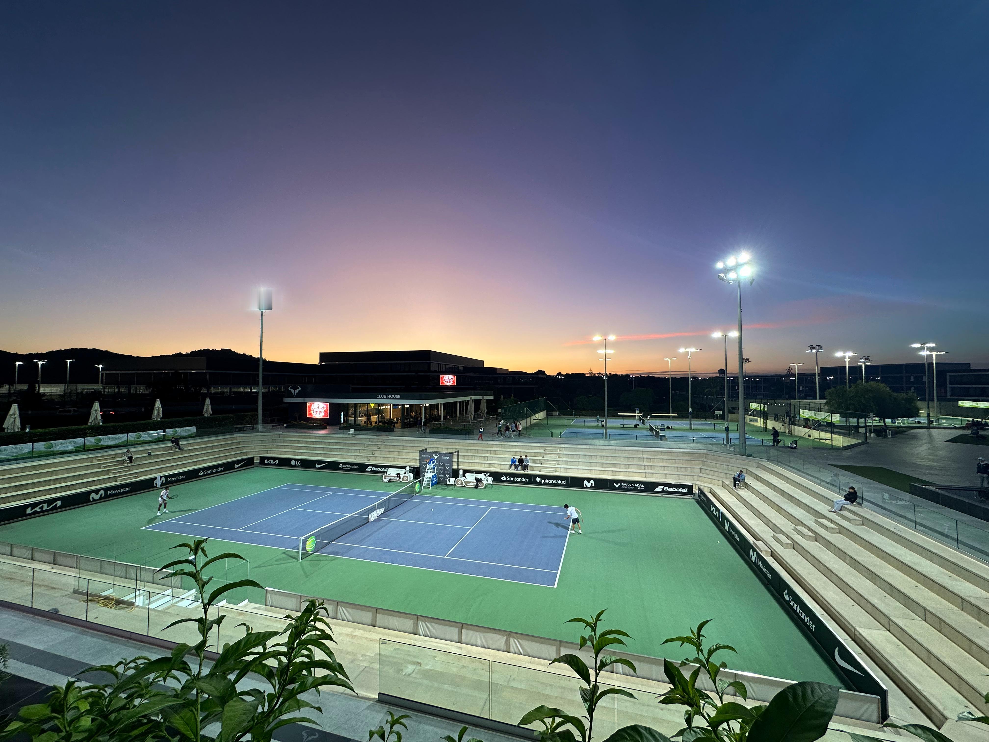 Good night from Rafa Nadal Academy[心][心]