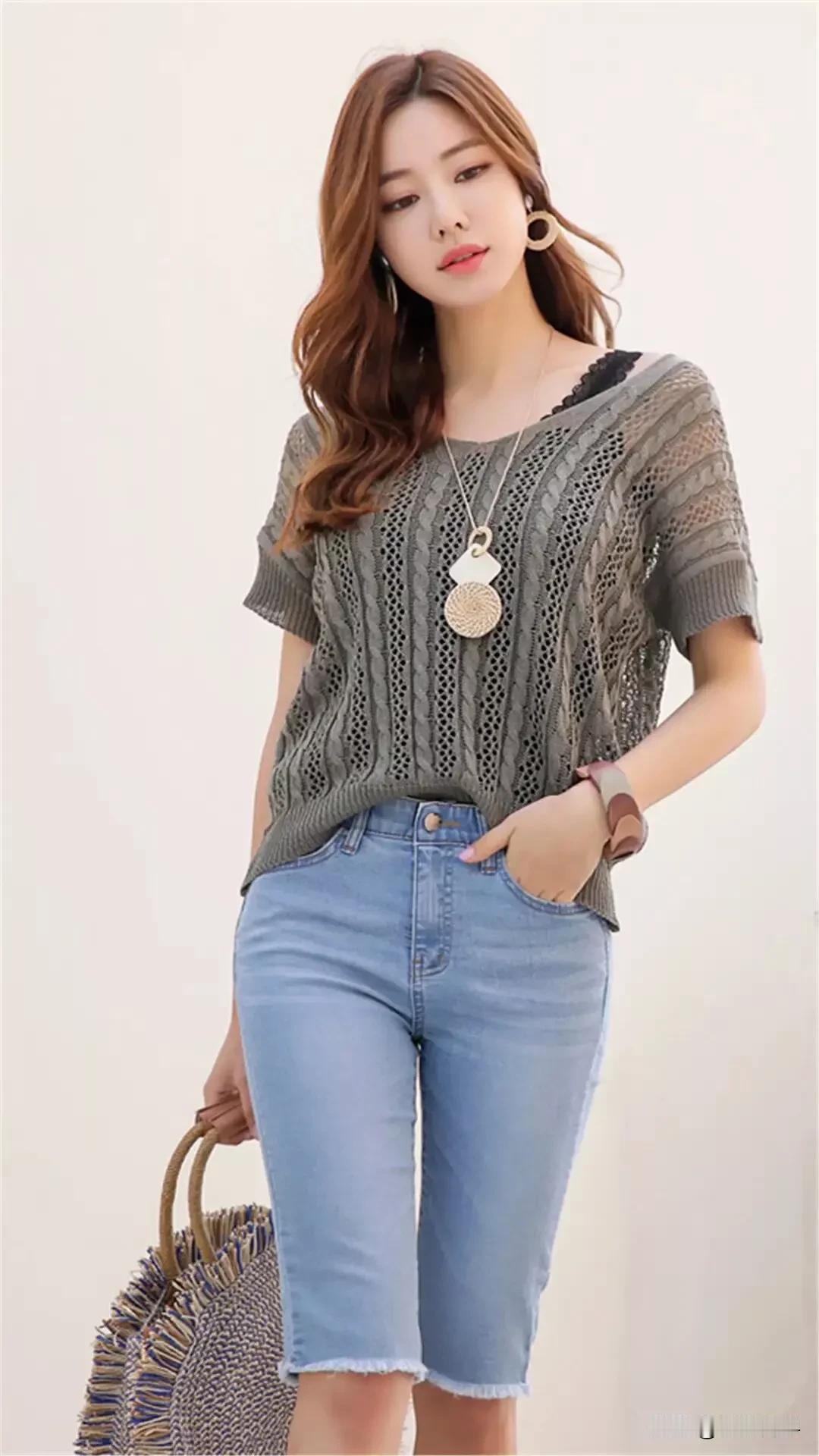 普通人真的没必要跟风砸钱买大牌、抢网红款，我之前踩过坑，一柜子花里胡哨的衣服，穿