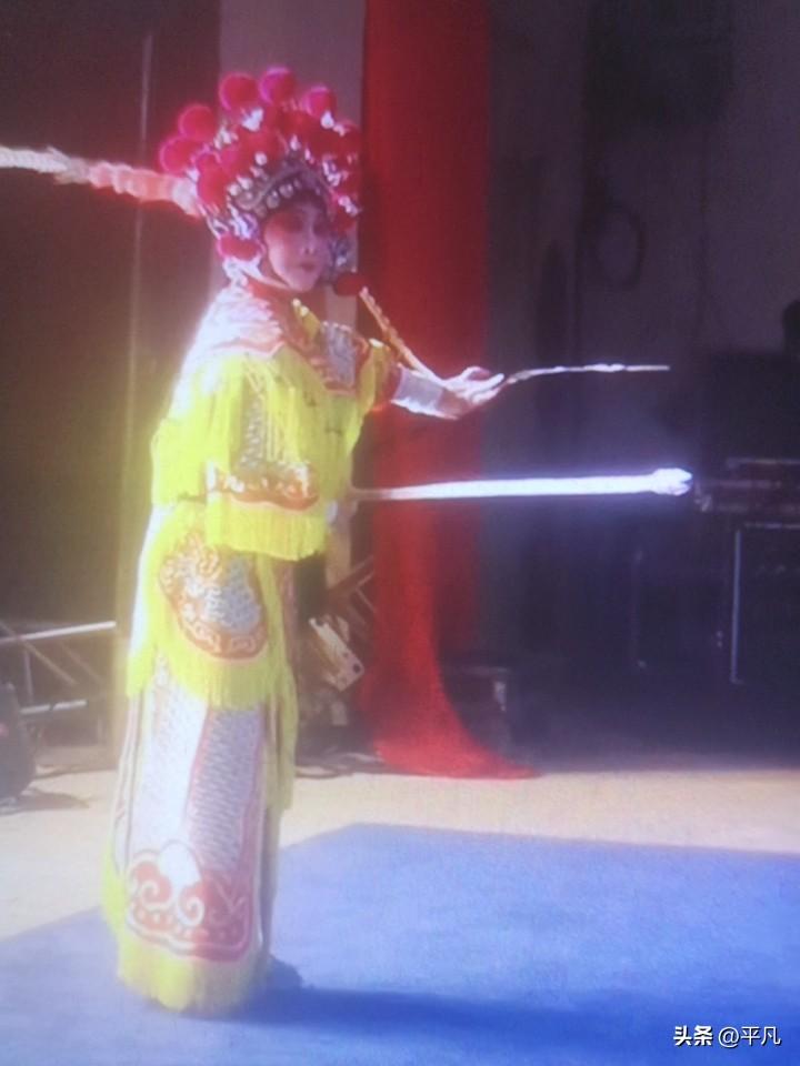 巴秋燕，是焦作豫剧院资深实力派旦角演员，常演现代戏里的接地气角色，最出圈的是在《