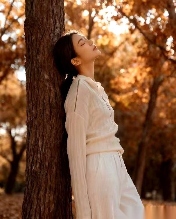 听说过一个说法没？
说一个女人要是跟你翻脸，那绝情程度，是男人的几十倍。
我一开