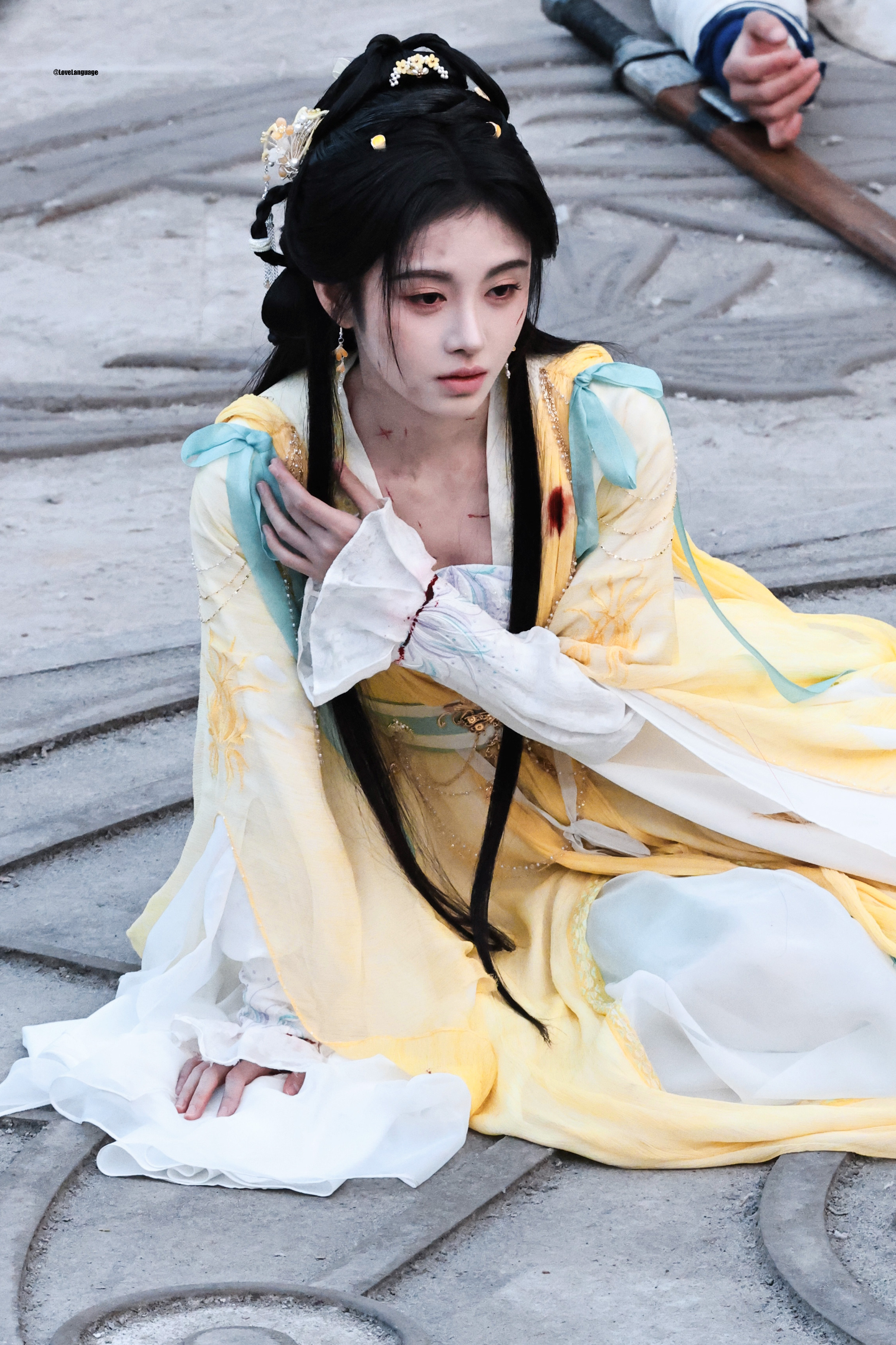 鞠婧祎姜黎非 🦋鞠婧祎千香 我形容你 是生命中的一道淤青 