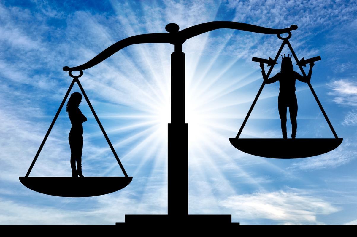 国际社会应对伊朗问题，正形成“多边斡旋+利益绑定+反制威慑”的三重框架。

1.