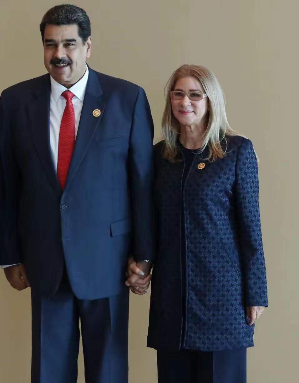 放心吧，很快会尊重委内瑞拉人民的选择，就像尊重叙利亚人民的选择一样。
已经成为既