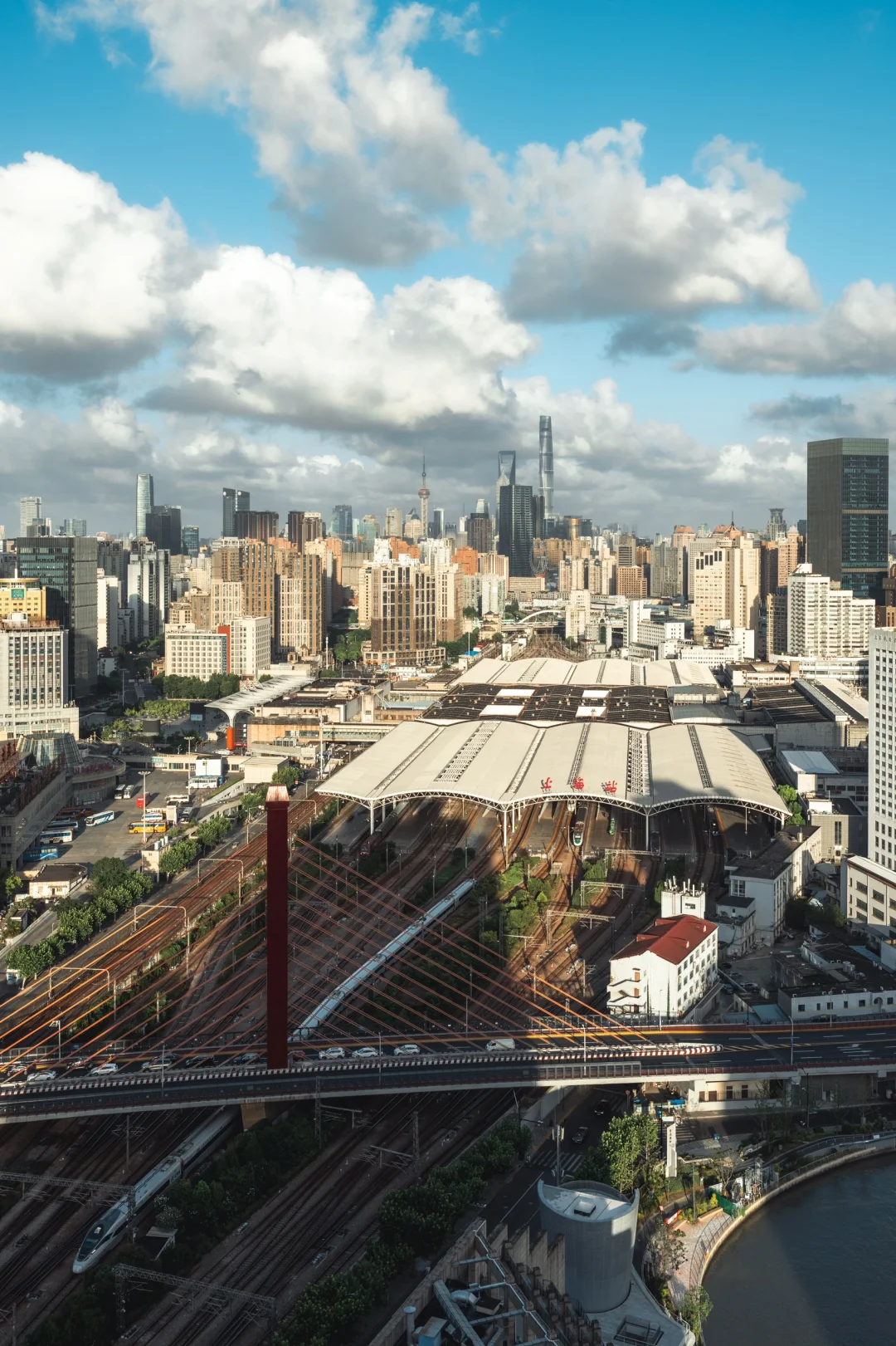 被问疯了！真不是日本，我拍到动漫中的火车站