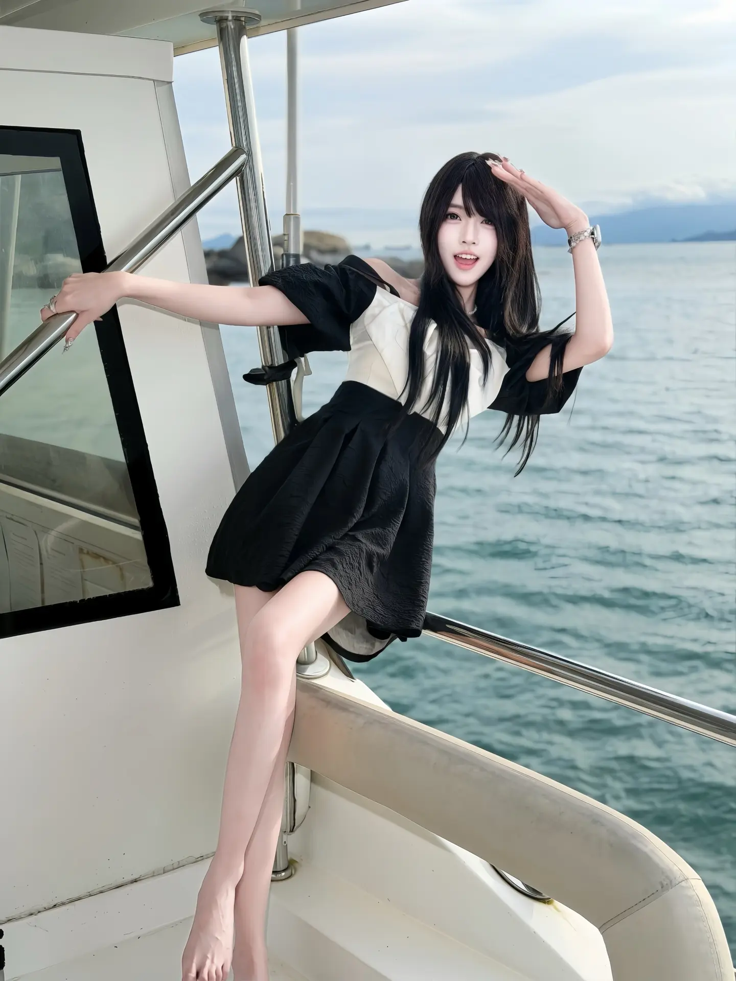 海风轻轻吹过…
