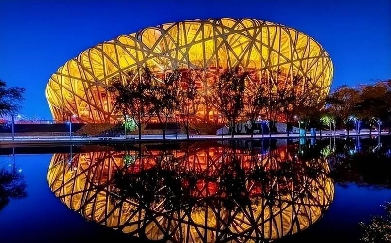 网传鸟巢要拆除？耗资35.96亿年维护费约8千万，是无底洞还是国宝？

根据公开