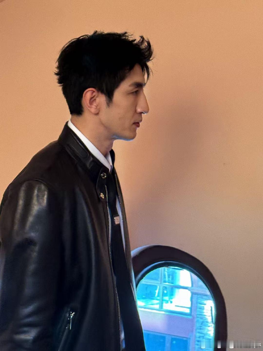 金瀚眼技 又爱又恨的眼神攻击！金瀚一个眼神过去，狠劲捎着不屑，眼里的情绪快要冲出