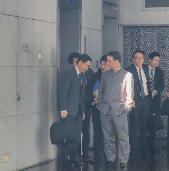 看到50万张退票'，我还是挺吃惊的，要知道现在并不是什么节假日，竟然还是有那么多