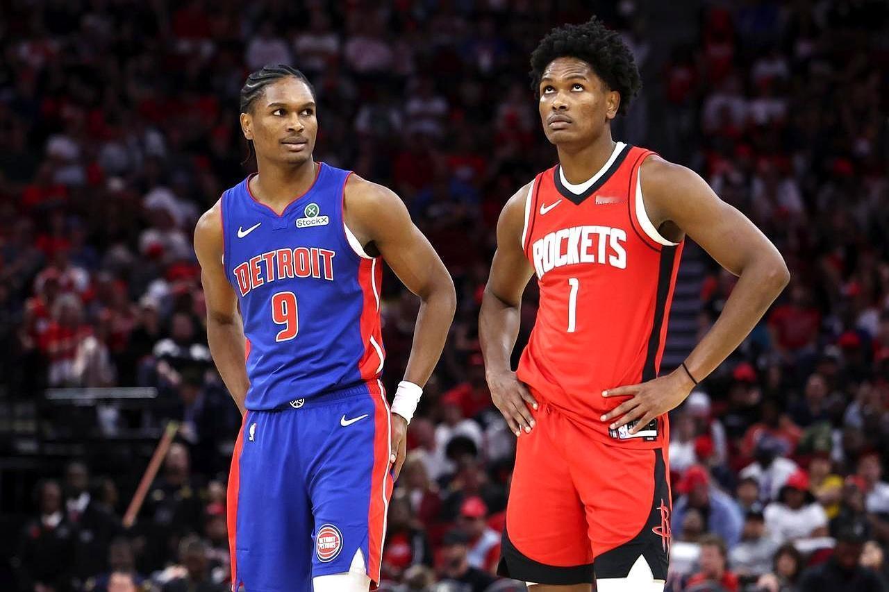 哥俩视频互损，Ausar嚷着“四年1.2亿小意思”。
 
Amen翻白眼：底特律