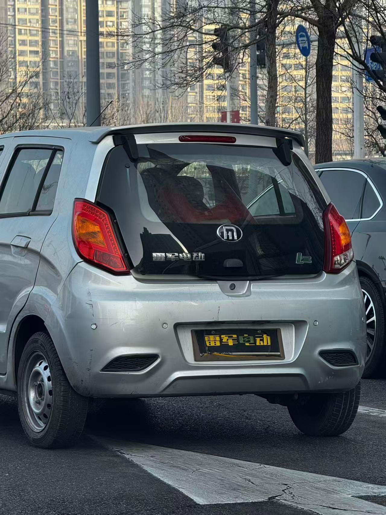 ？雷军提醒不要轻易关闭ESP小米汽车回应SU7为何等2年才改款