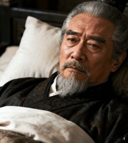公元249年正月，权臣曹爽三兄弟陪皇帝曹芳去高平陵扫墓。出发之前，曹爽曾经派人去