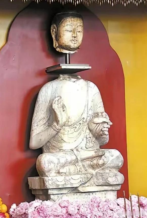 2014年，台湾星云大师要归还被盗的北齐佛首给大陆，但提出个条件：先让佛头和佛身