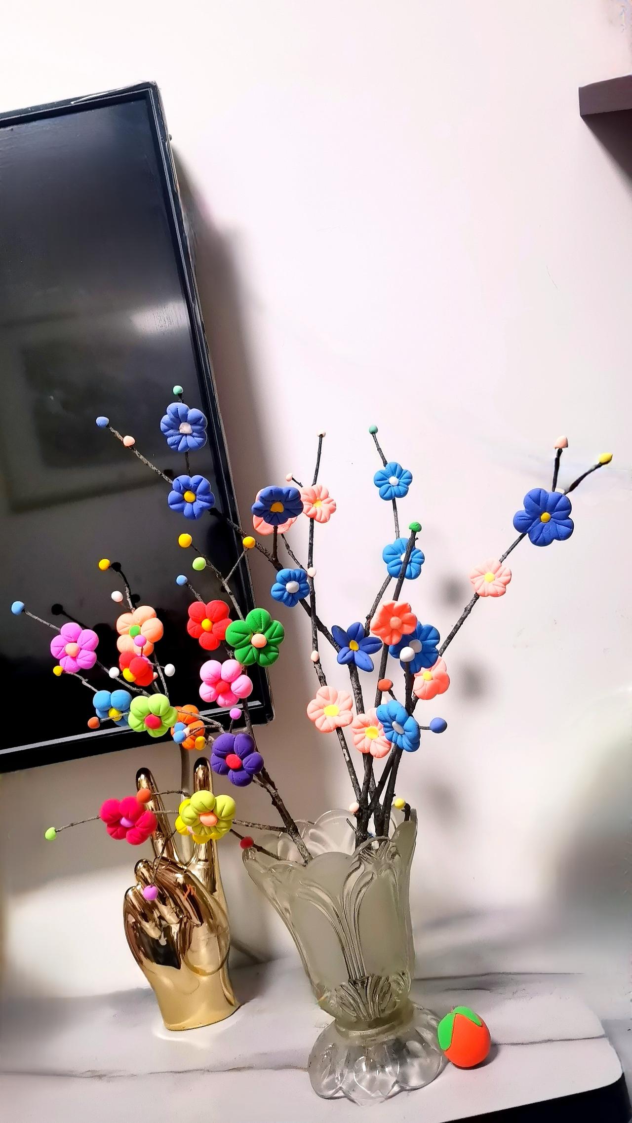 三年前，母亲在除夕的前一天，踏入了永恒的静默。从那以后，“过年”这个词，对我来说