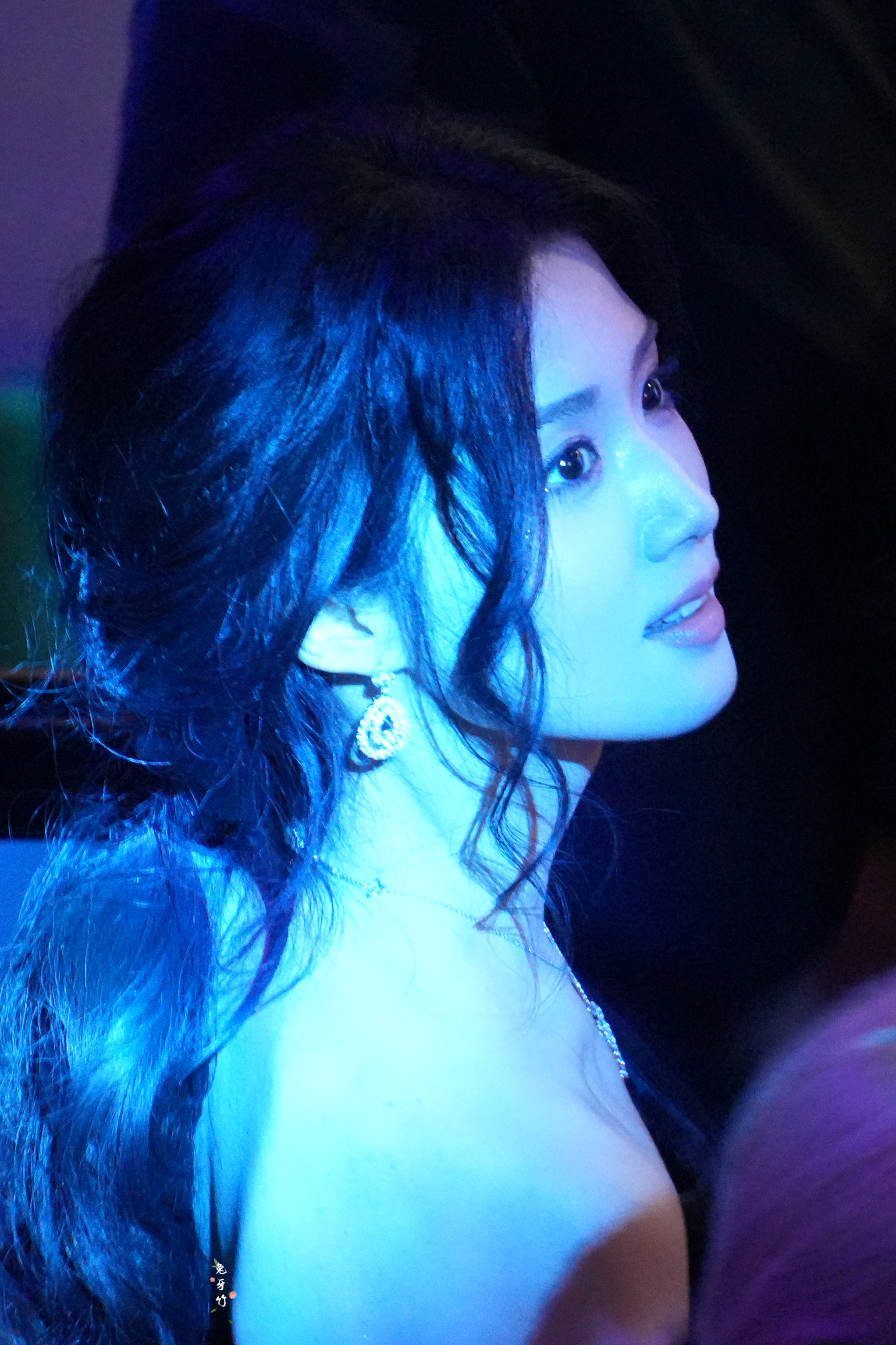 嗑颜bot 卢昱晓  📸 