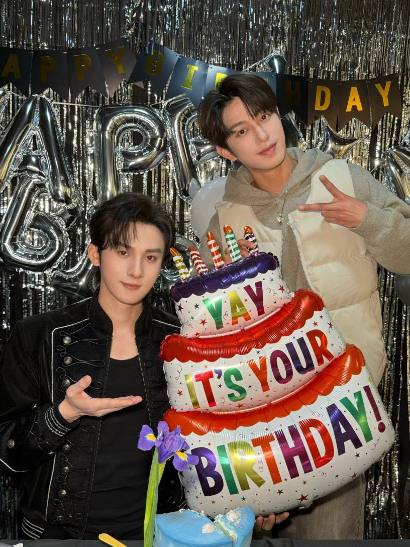 爸爸妈妈如此恩爱