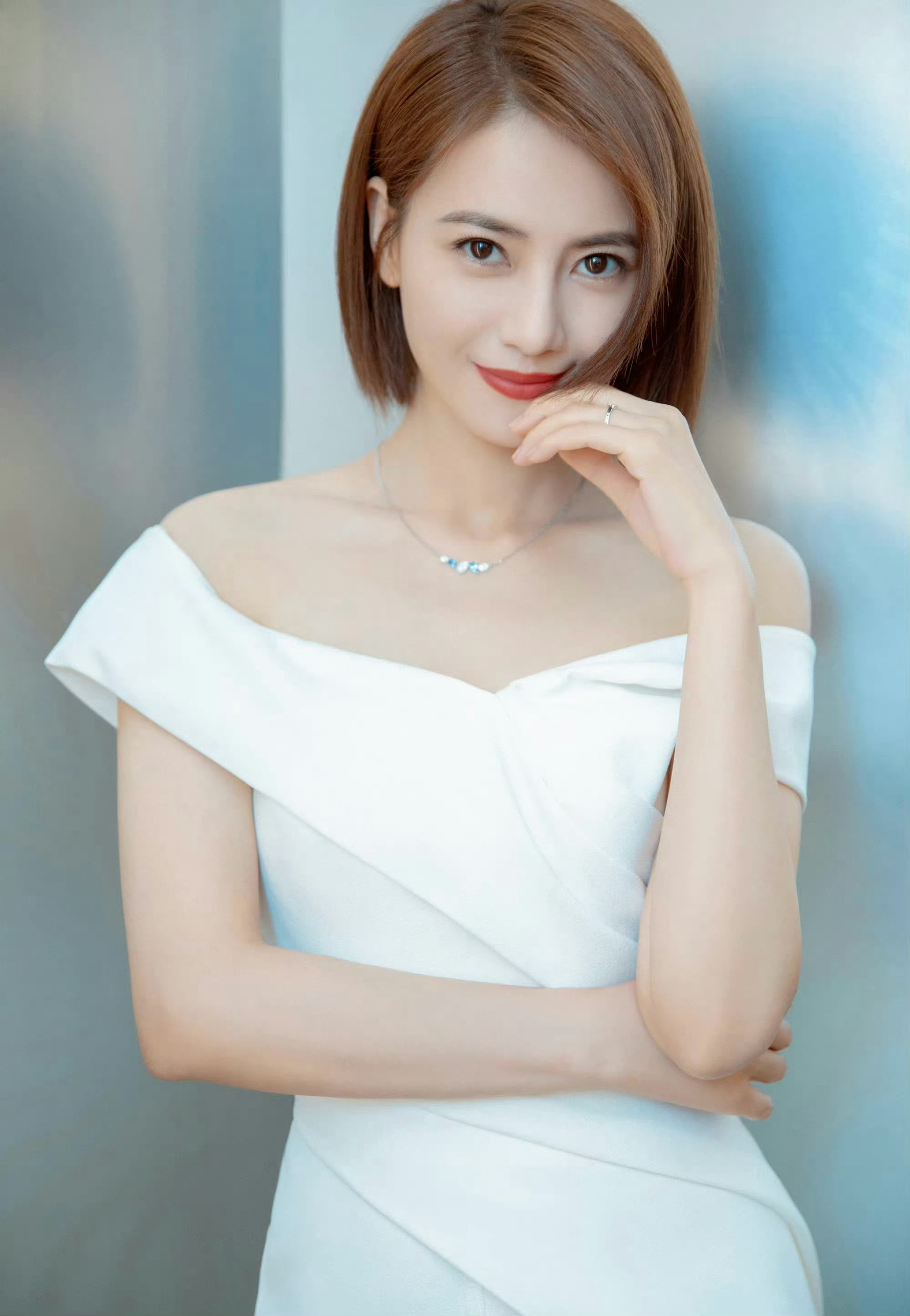 高圆圆[心][心]气质美女的👀榨第二张我就交了 ​​​