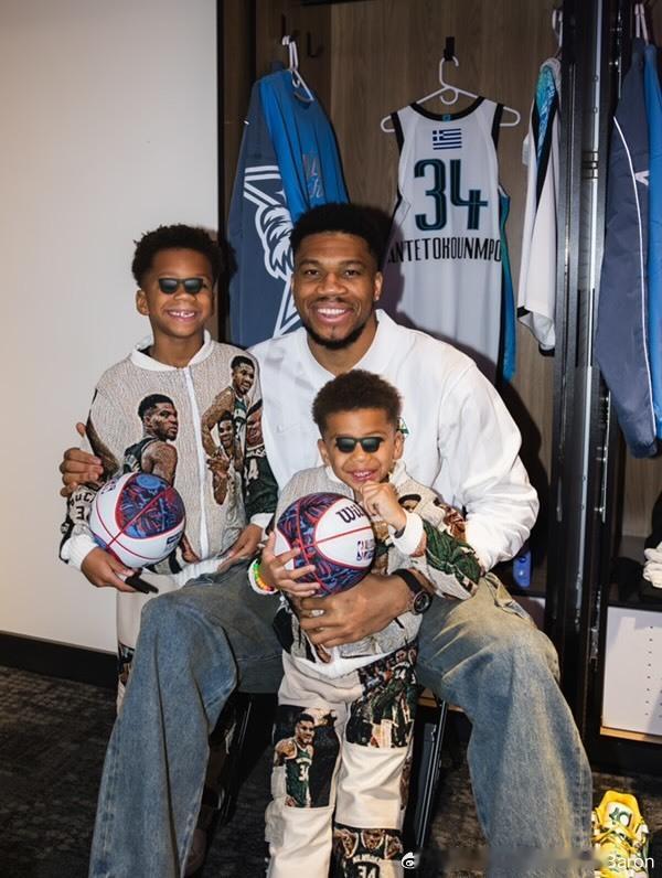 阿德托昆博表示：“对我来说，最重要的事情是和一起赢得总冠军。但如果这件事不在球队