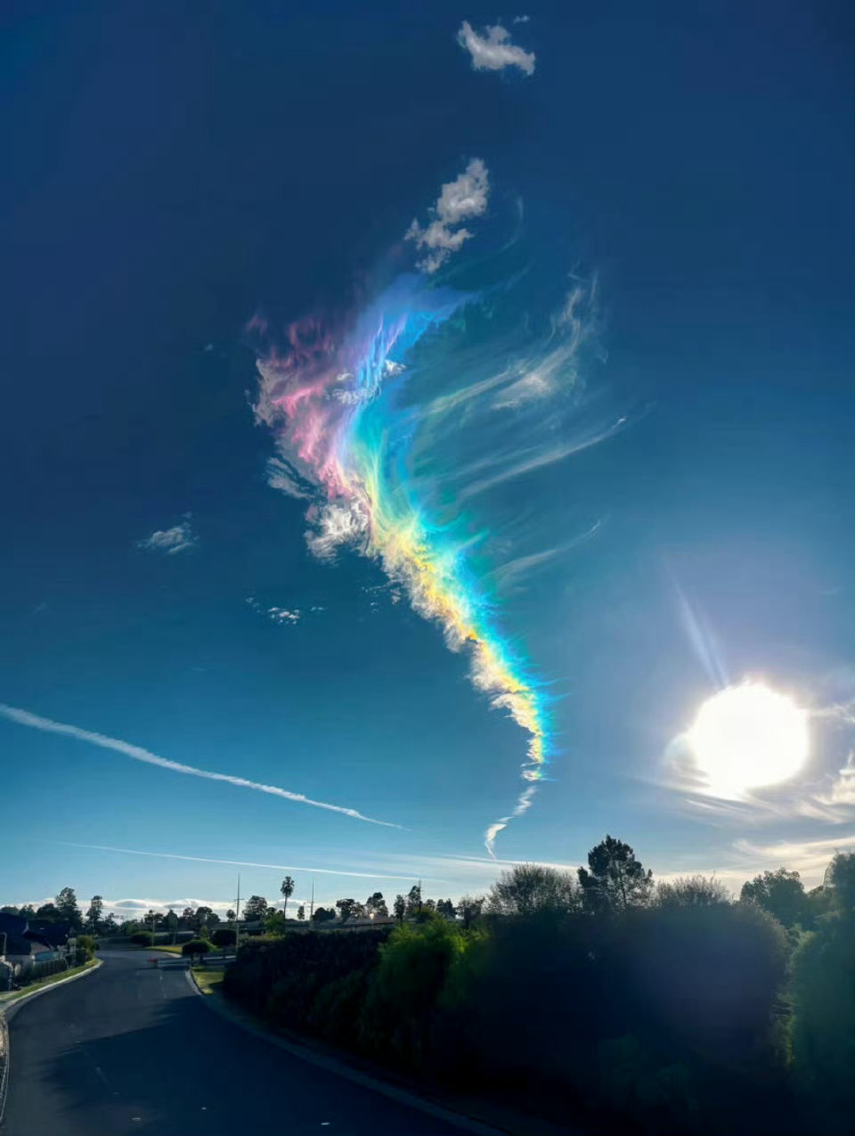 接下来你会超级顺利🍀听说看到七彩祥云的人都会变得很幸运🍀 
