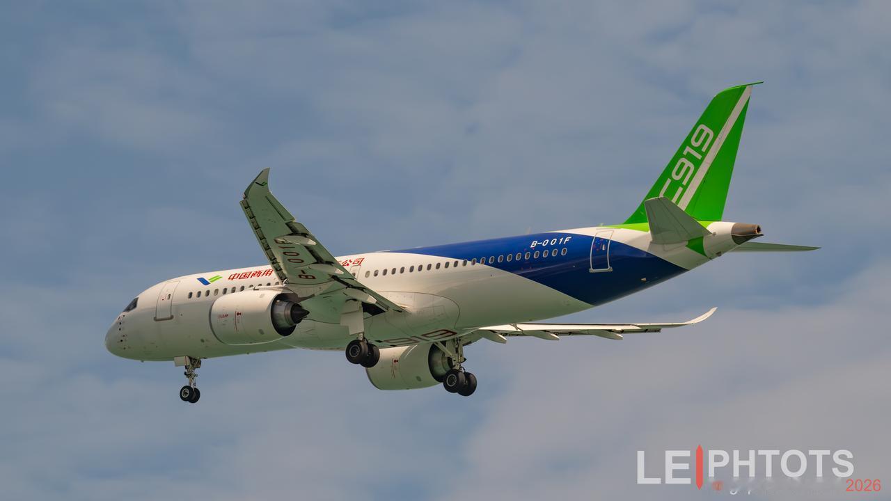 要造大飞机你有万吨水压机吗？大飞机起落架必须由这个出品，跛音空壳也不行。中国🇨