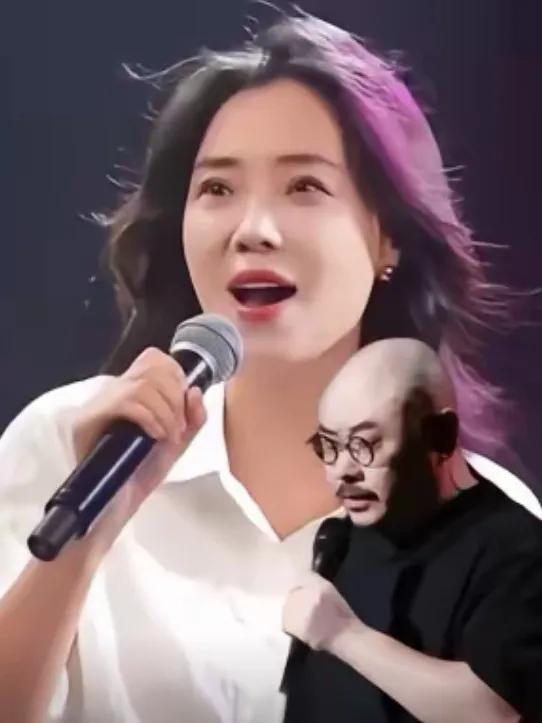 刀郎呕心沥血造就云朵，
云朵竭尽所能帮扶刀郎；
刀郎区域主体饱满丰富，
云朵声情