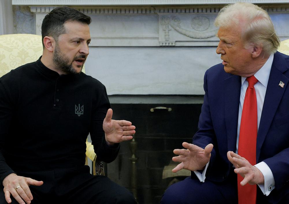 美国或许已深陷内忧外患之中，24小时，特朗普罕见接连认怂两次

似乎自从今年特朗