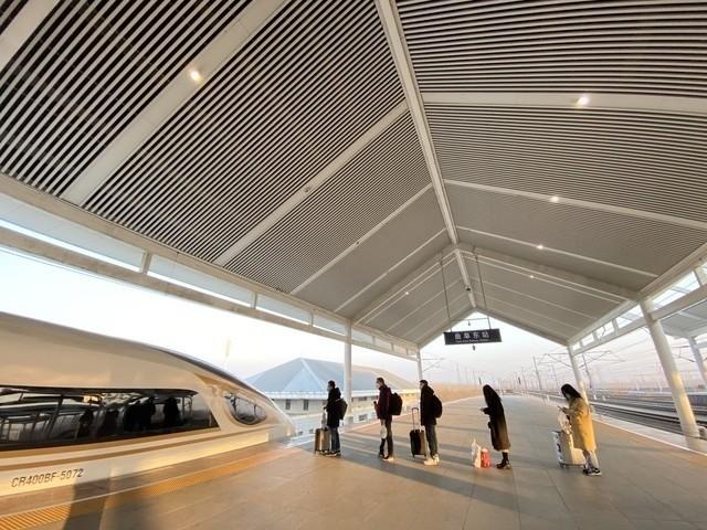 把全球铁路网画在同一张图上，你会发现一个冷知识：
2026年9月，世界铁路行业最