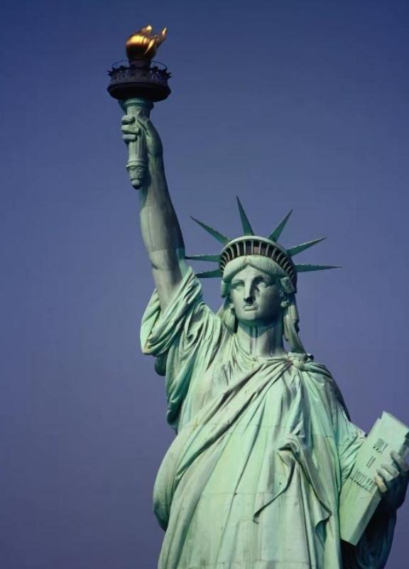 美国的三大基本国策一、不能让俄欧搞一起。 二、削弱世界第二大国。 三、不能让伊斯