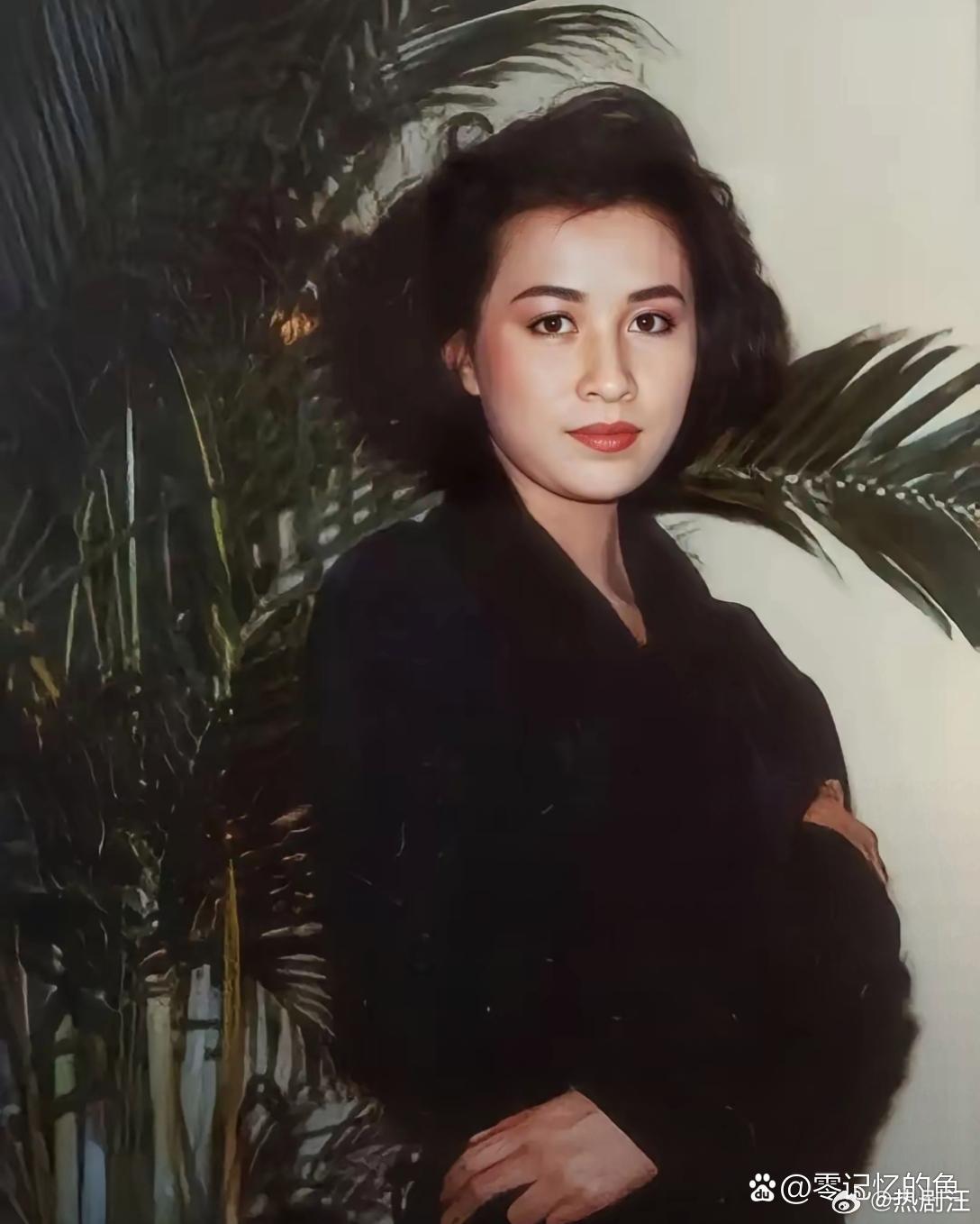 年轻时候的刘嘉玲。 