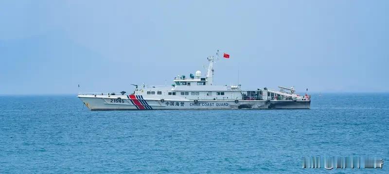11月16日，中国海警1307舰艇编队在我国钓鱼岛领海内巡航，这消息太提气了！钓